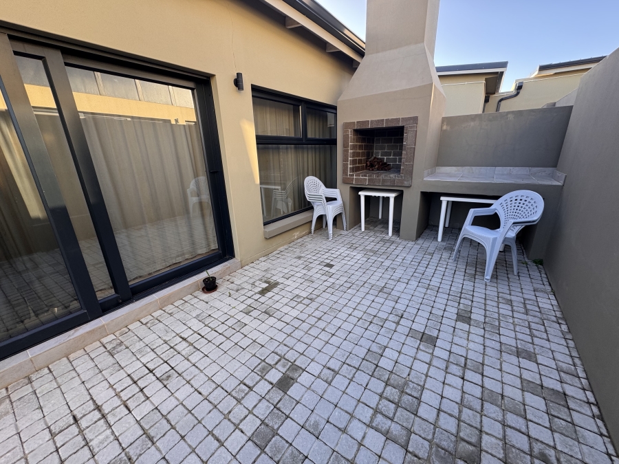 3 Bedroom Property for Sale in Hartenbos Heuwels Western Cape